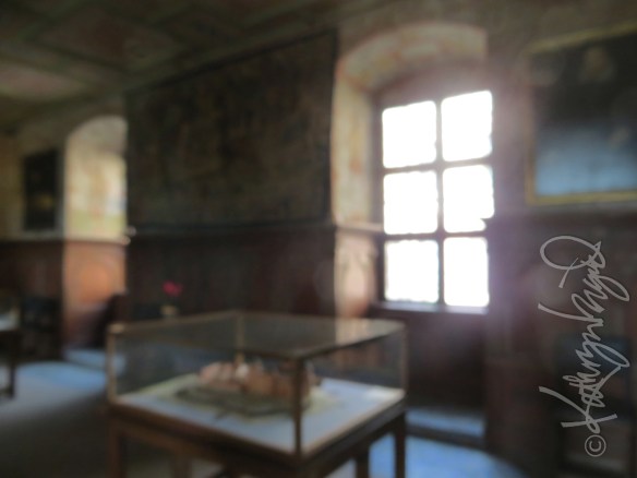 Photo: Light Looks In